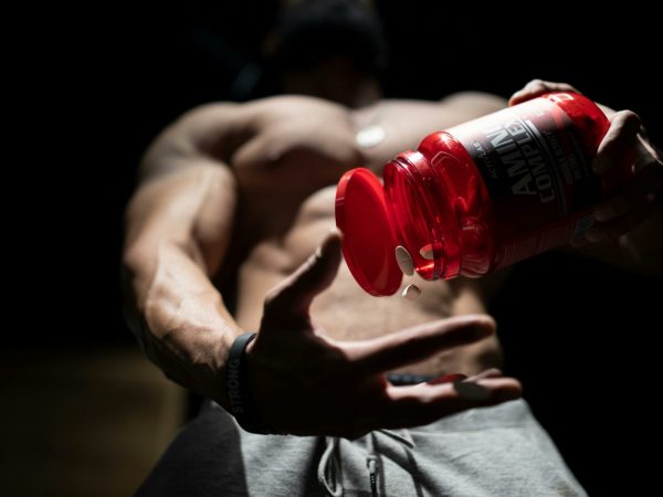 Advertencia de un experto: Los suplementos deportivos no sustituyen dieta ni entrenamiento