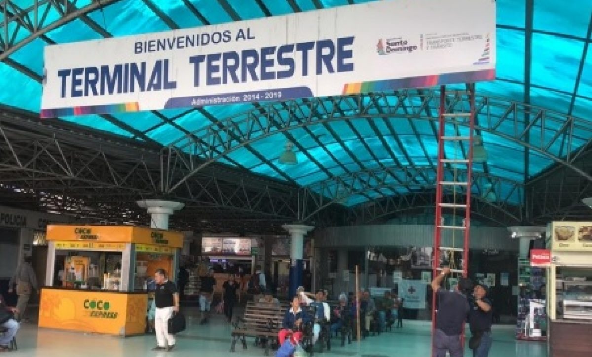 Agreden a agente de tránsito en la Terminal Terrestre de Santo Domingo