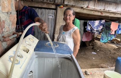 En la parte alta de la ciudadela Fabián Palacios, los moradores llenaron todos sus reservorios.
