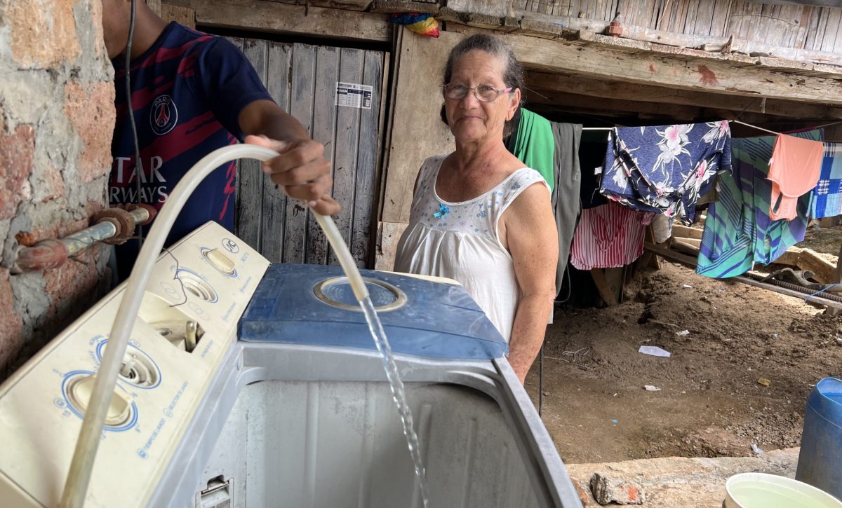 En la parte alta de la ciudadela Fabián Palacios, los moradores llenaron todos sus reservorios.