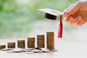 Ahorrar para la educación universitaria de los hijos es una prioridad para muchas familias ecuatorianas, pero la planificación financiera adecuada puede marcar la diferencia.