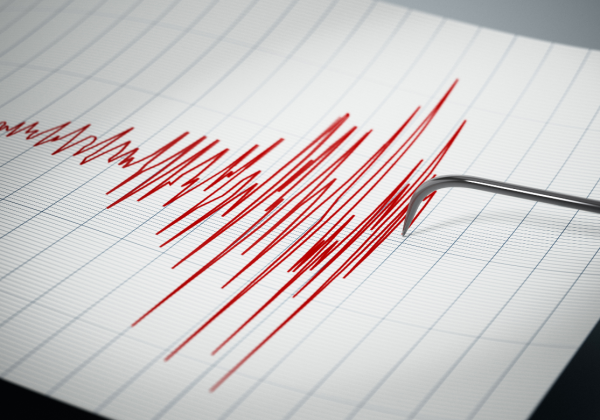 Al menos nueve muertos y decenas de heridos por un sismo en el este de Afganistán