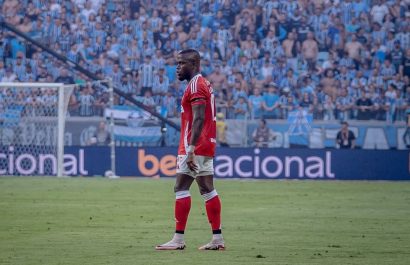 Alarma en Ecuador: Enner Valencia sale lesionado con dolor en duelo de Copa Libertadores