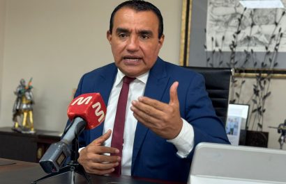 Alcalde Javier Pincay gestionó en Francia financiamiento para planta de tratamiento de aguas residuales valorada en $107 millones