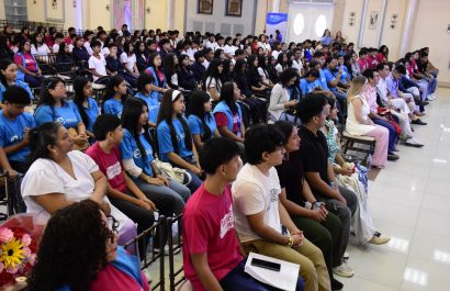 Aldeas-Infantiles-SOS-presenta-a-Nikki-Mackliff-como-nueva-Embajadora-en-Portoviejo