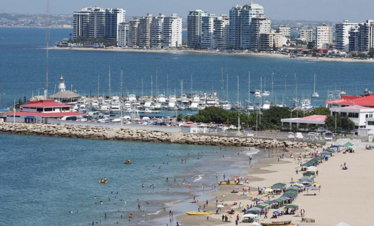 Alerta por oleaje fuerte: 26 playas de Ecuador con bandera roja del 11 al 13 de julio