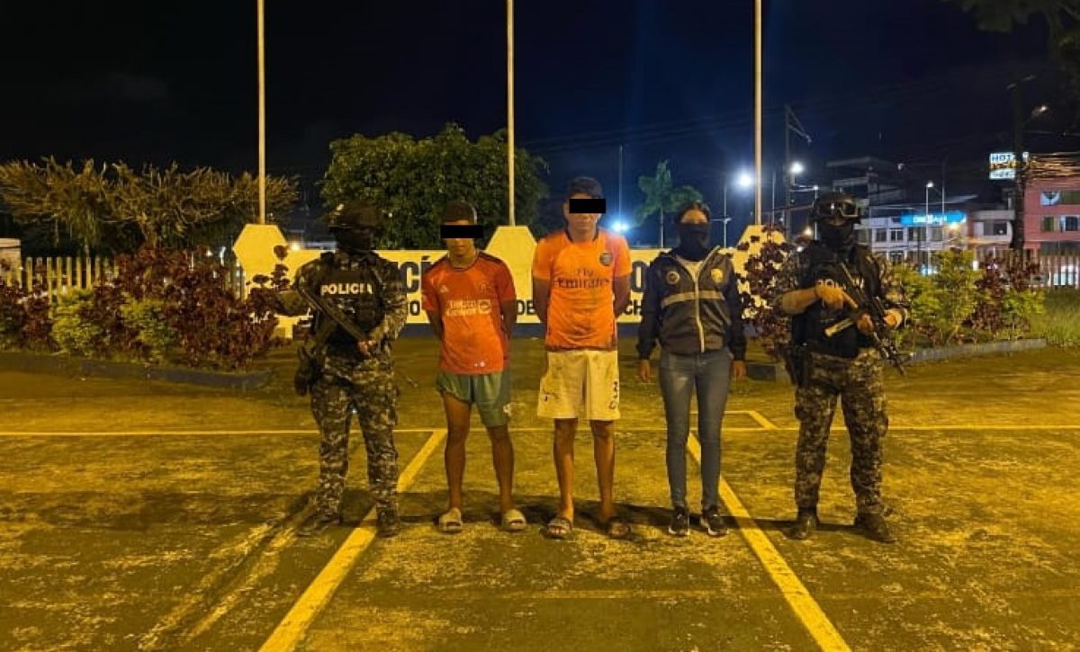 Allanamiento en mecánica deja dos detenidos en Santo Domingo