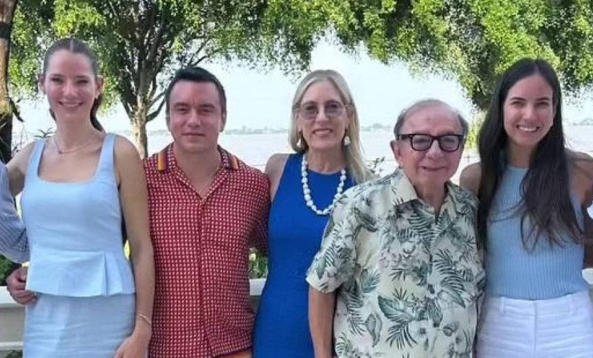 Álvaro Noboa Pontón, empresario ecuatoriano de 74 años y padre del presidente Daniel Noboa Azín, reapareció en redes sociales.