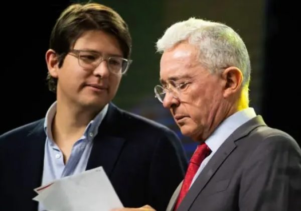 Álvaro Uribe Vélez, expresidente colombiano denunció este lunes 9 de junio sobre la advertencia sobre la preparación de un atentado en su contra