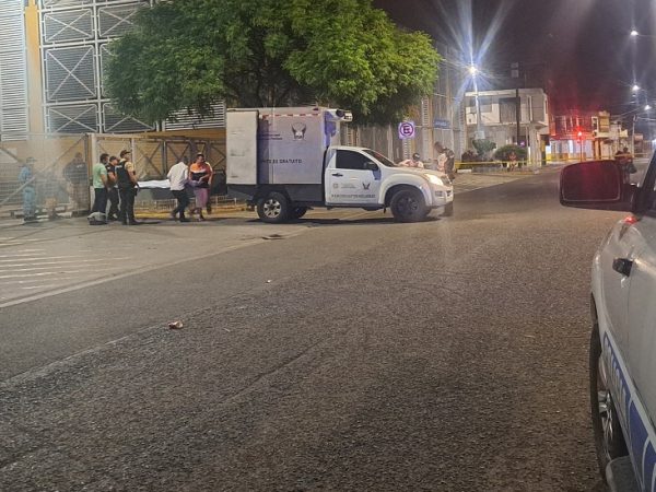 Andrés Intriago Vera, de 28 años, fue asesinado a balazos frente al colegio Olga Vallejo, ubicado en pleno centro de Portoviejo.