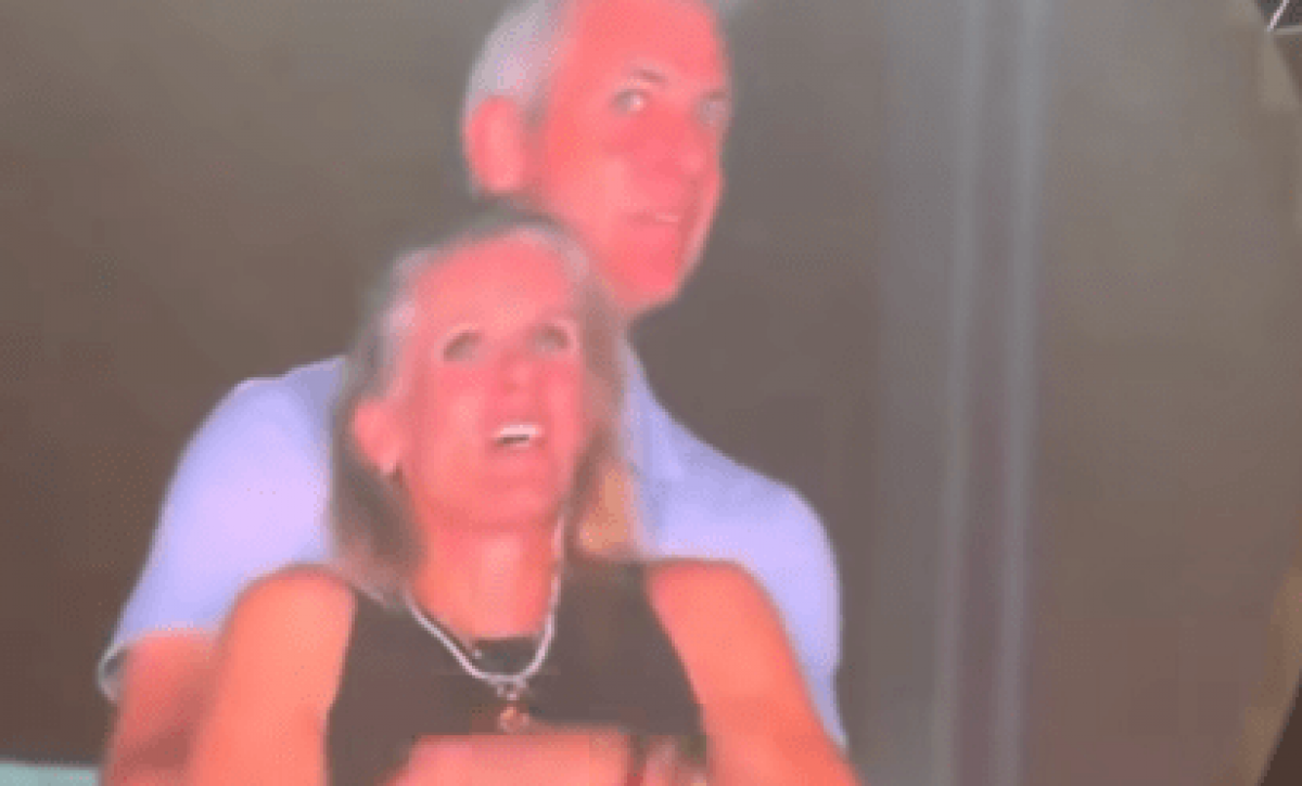 Andy Byron, junto a su jefa de Recursos Humanos, Kristin Cabot en el concierto de Coldplay.