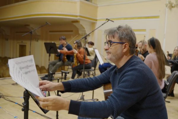 Ángel de Luz, el pasillo ecuatoriano que resuena en Ucrania rumbo a los Latin Grammy