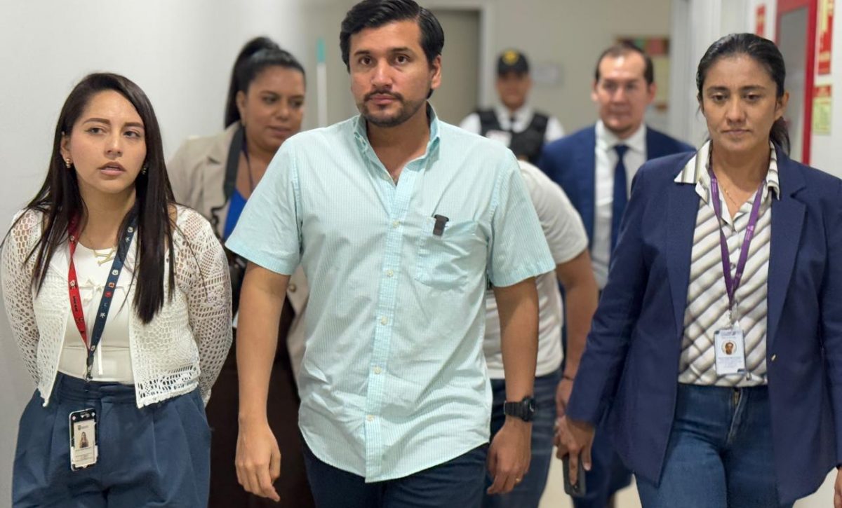 Ante esta situación, la Coordinación Zonal 4 de Salud abrió un expediente contra varios funcionarios que laboran en las bodegas para proceder con las investigaciones internas respectivas