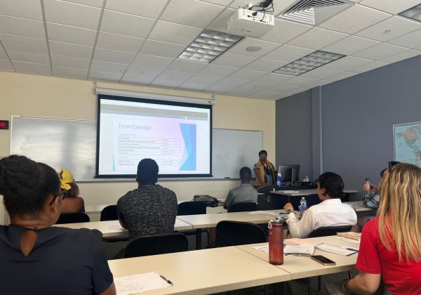 Aprender inglés: guía útil para migrantes ecuatorianos con poco tiempo y dinero