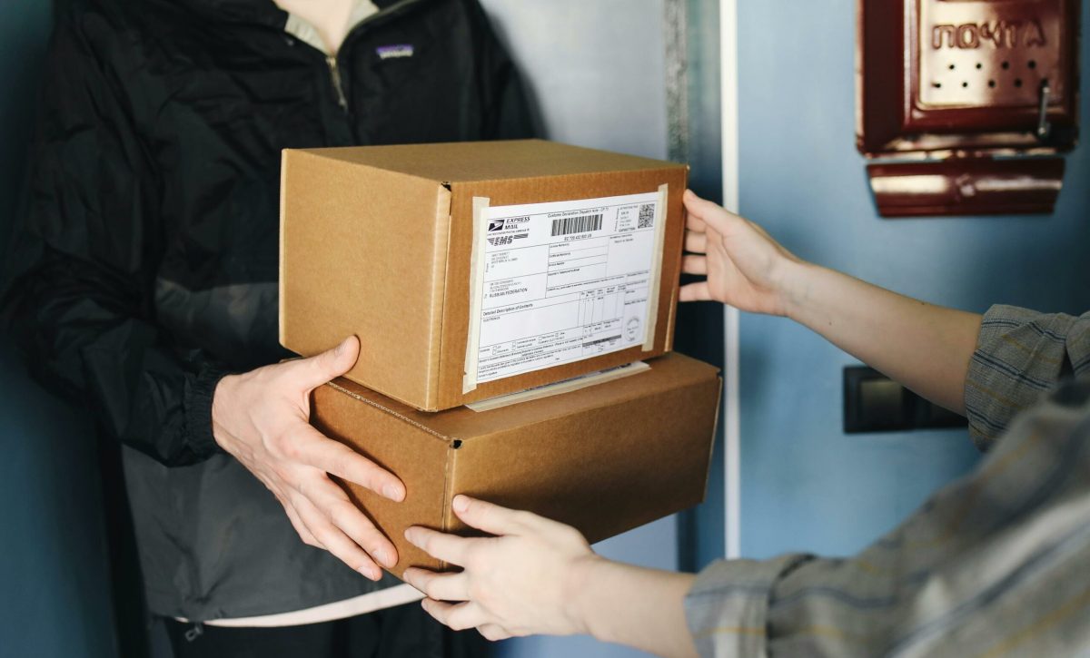 Arancel fijo de 20 dólares para compras en Temu, Amazon y Shein entra en vigencia hoy 16 de junio en Ecuador