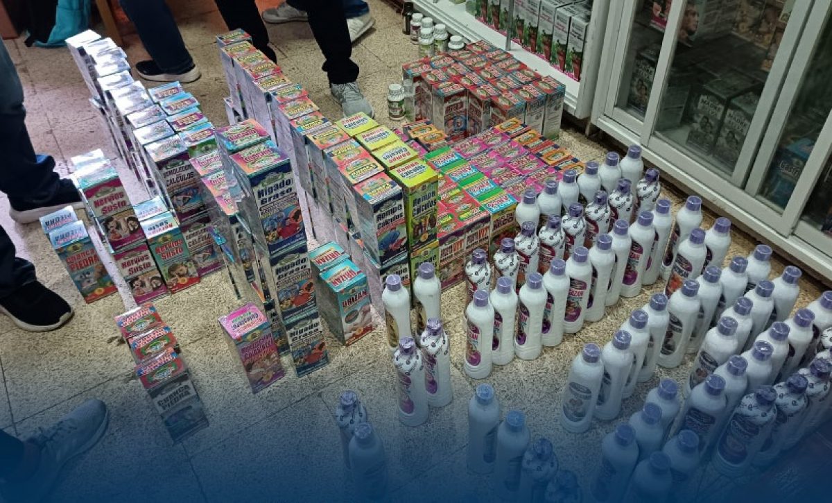 Arcsa clausura dos locales de Balzar por insalubridad y venta de productos irregulares