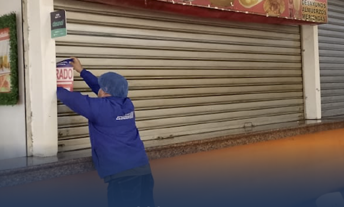 Arcsa clausura tres restaurantes de un centro comercial de Quevedo por insalubridad