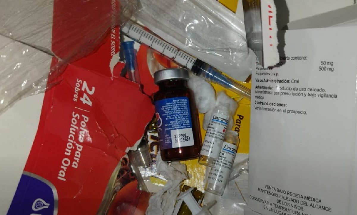 Se hallaron empaques dañados y medicamentos manipulados de forma indebida.