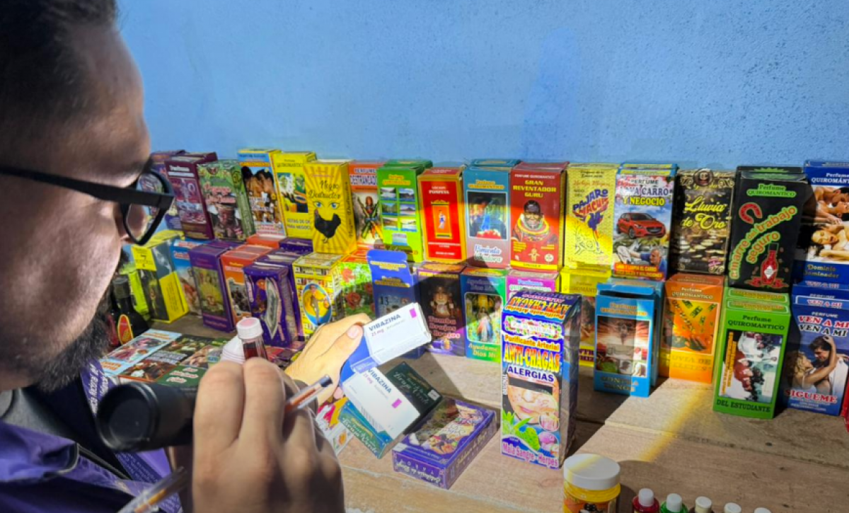 Arcsa decomisa 2400 productos irregulares en tienda naturista de Morona Santiago