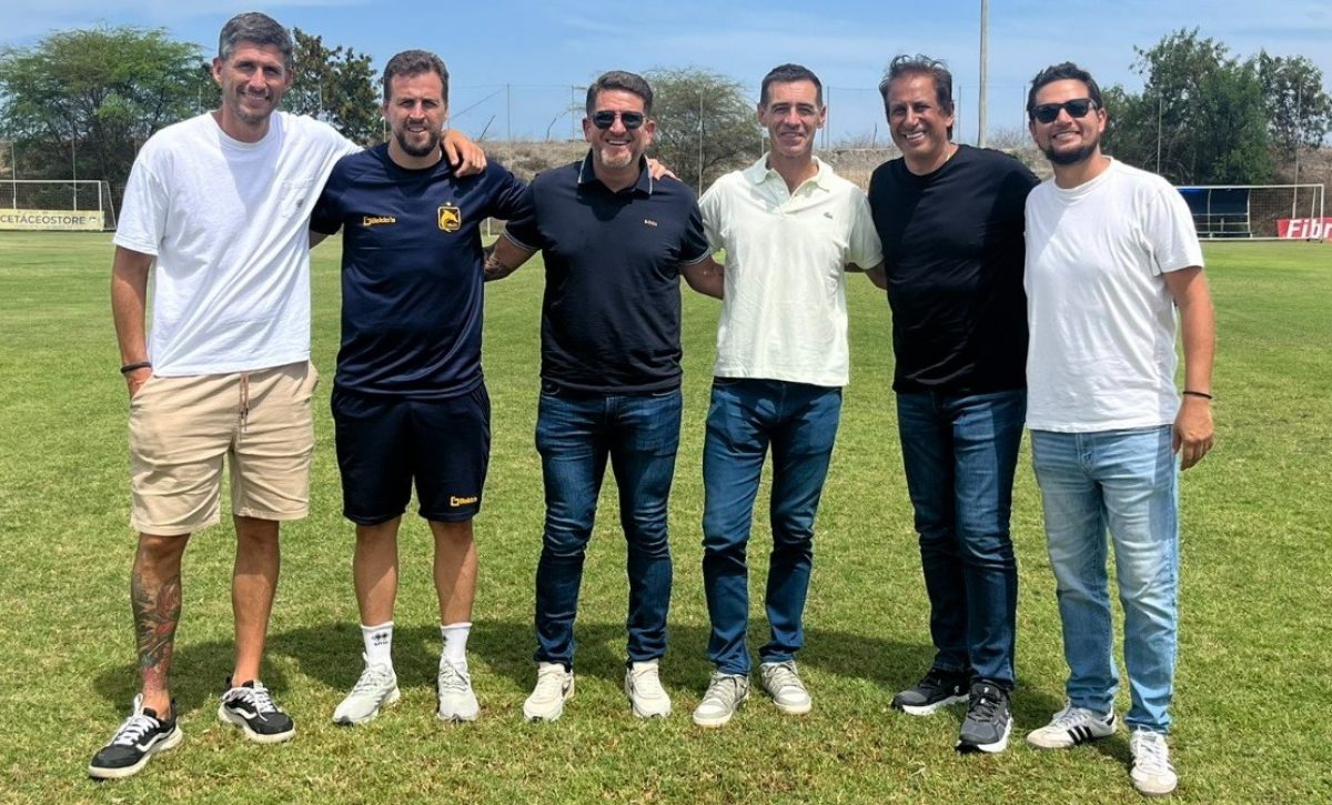 Ariel Graziani, exfutbolista argentino-ecuatoriano, anunció este viernes su renuncia a la presidencia del Delfín SC, club de fútbol de Manta.