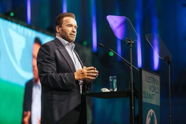 Arnold Schwarzenegger comparte su fórmula del éxito: “Si descansas, te oxidas”