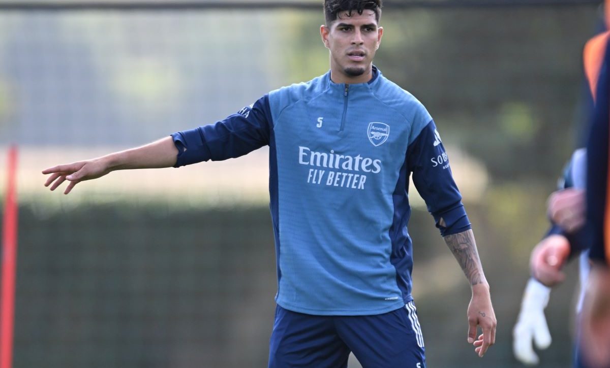 Arteta confirma disponibilidad de Hincapié para el partido ante Nottingham Forest