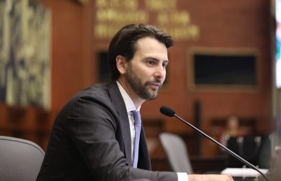 Asamblea Nacional analiza suspensión sin sueldo para 45 asambleístas de Revolución Ciudadana.