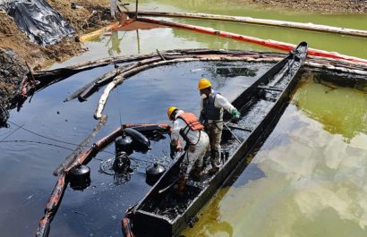Asamblea Nacional aprueba el informe sobre derrame de petróleo en Esmeraldas