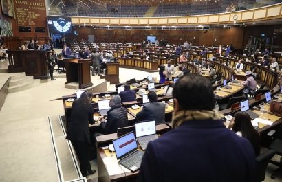 La Asamblea Nacional condecorará  a Moisés Caicedo y Willian Pacho. Foto: Asamblea de Ecuador