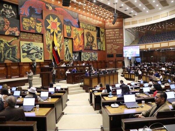 Asamblea Nacional declara duelo institucional por fallecimiento de Eduardo Miño Naranjo