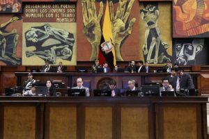 Los cambios en el trabajo legislativo en Ecuador incluyen plenarias más frecuentes y presencia en territorio los viernes.