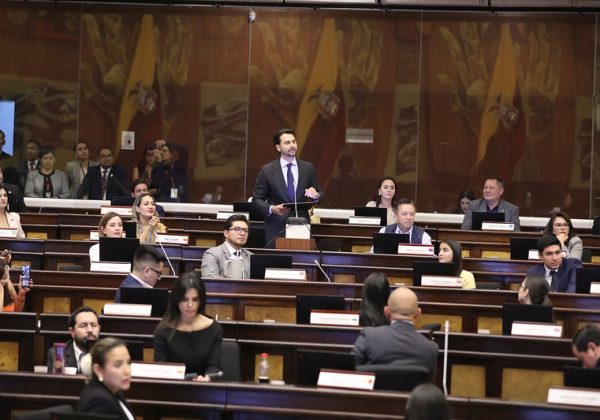 El partido oficialista ADN presentó este 3 de julio una queja formal ante el CAL contra su legislador Dominique Elián Serrano Molina