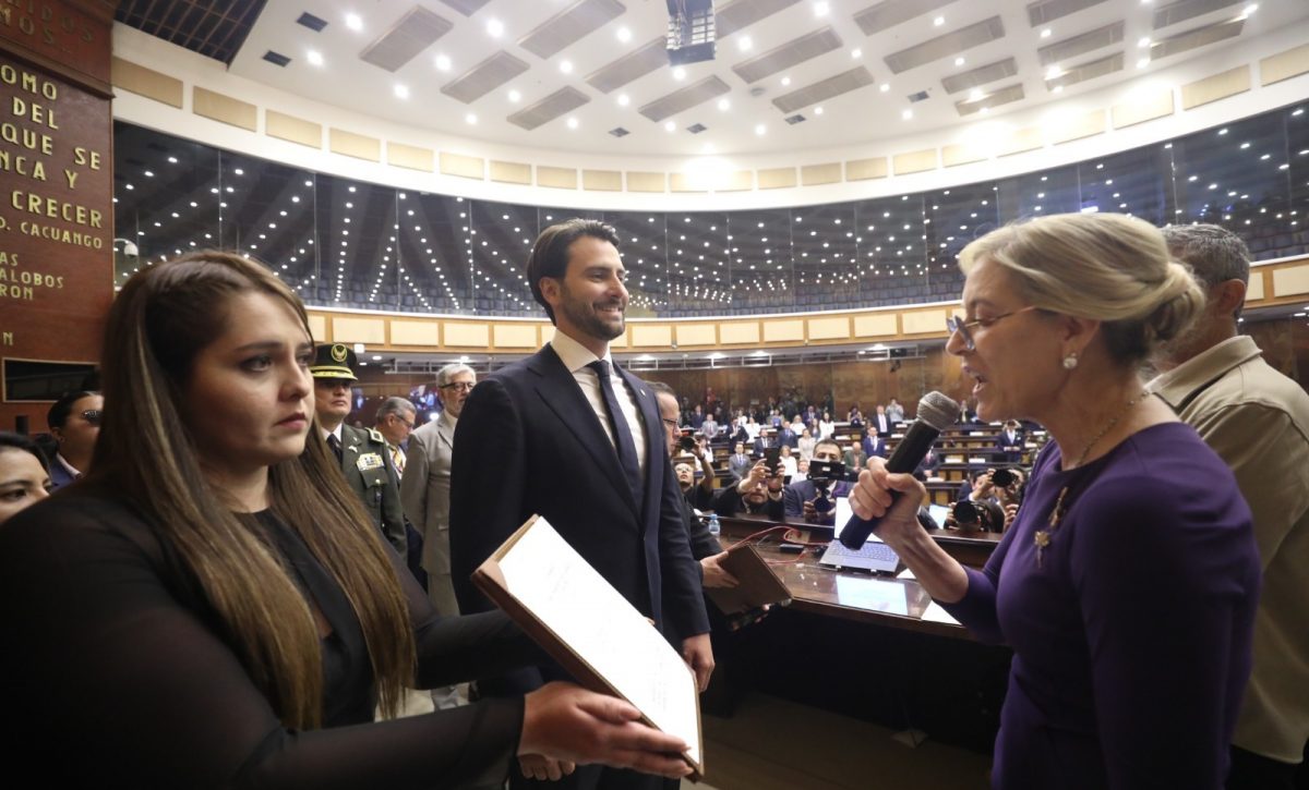 Asamblea Nacional elige a Niels Olsen como presidente para el periodo 2025-2027