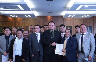 Asamblea Nacional homenajea a transportistas ecuatorianos por su contribución al desarrollo
