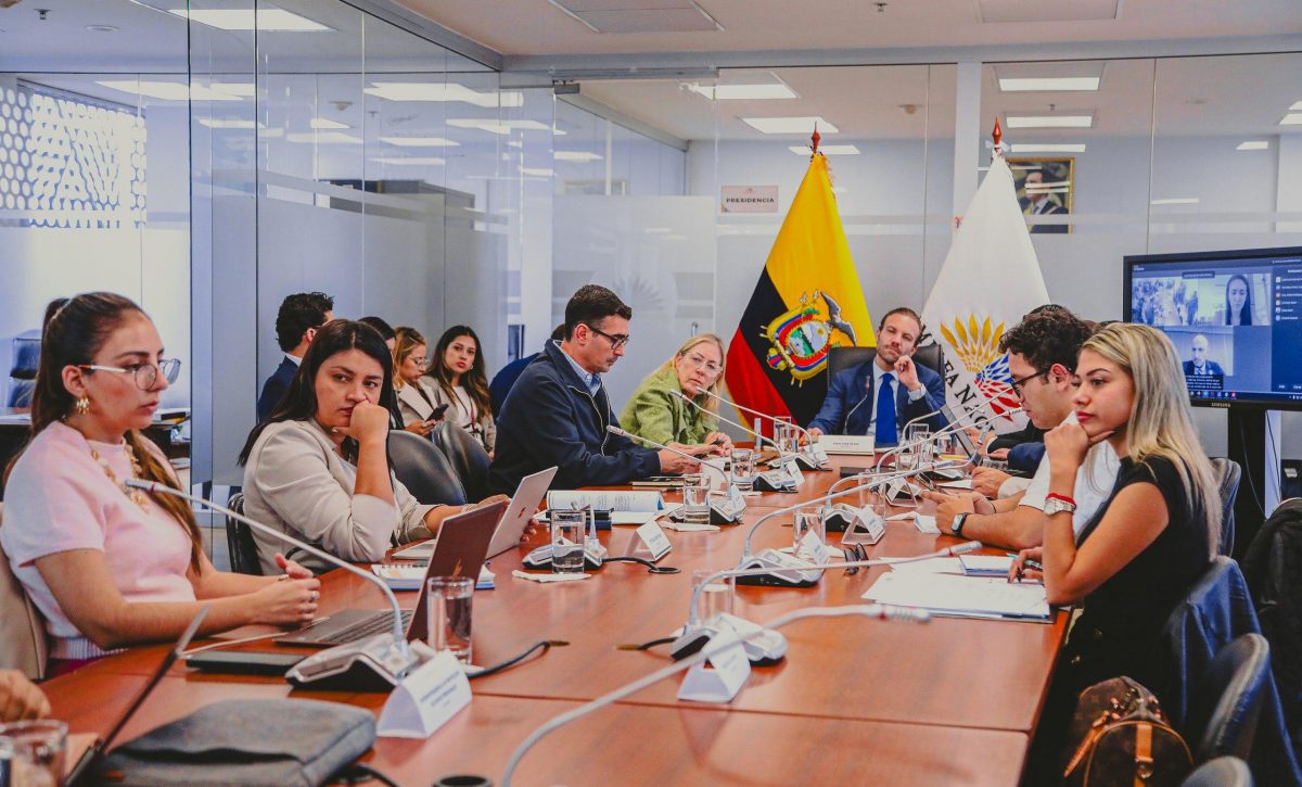 Asamblea busca fortalecer Sistema de Salud con transparencia y control de conflictos