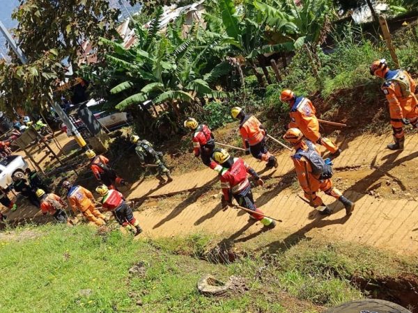 Ascienden a 22 los fallecidos por los deslizamientos de tierra del martes en Colombia