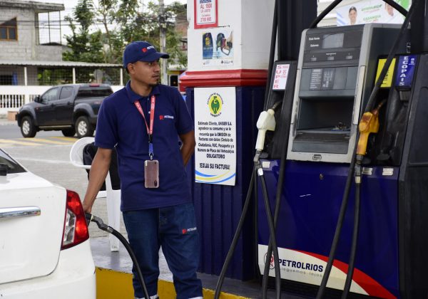 Así evolucionaron de los precios de las gasolinas en Ecuador a poco de cumplirse un año de Decreto Ejecutivo No. 308