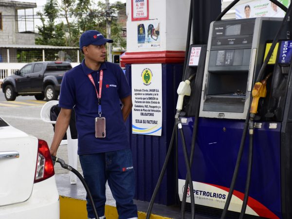 Así evolucionaron de los precios de las gasolinas en Ecuador a poco de cumplirse un año de Decreto Ejecutivo No. 308