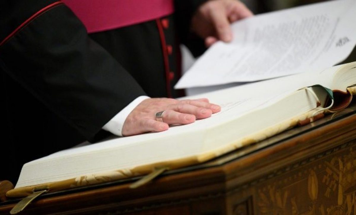 Así juraron secreto los encargados del cónclave 2025 en el Vaticano
