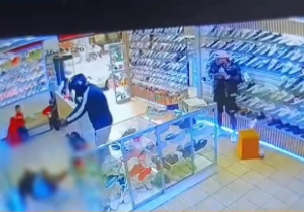 Hombre de 38 años fue asesinado en un local comercial de Chillogallo, al sur de Quito