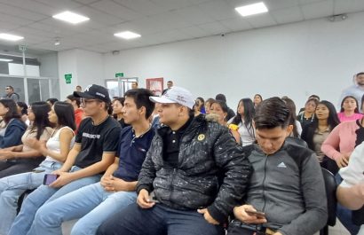 Aspirantes rinden pruebas para ingresar a las tres carreras ofertadas por la nueva universidad pública de Santo Domingo de los Tsáchilas