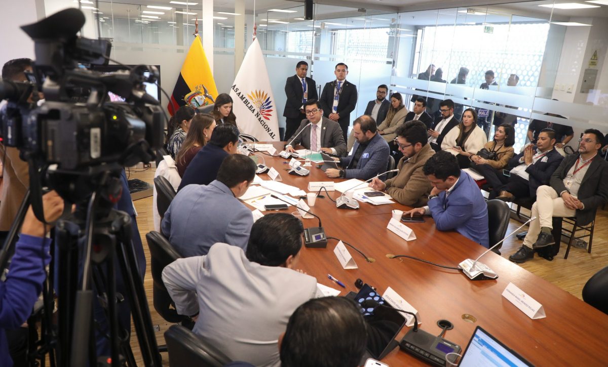 ¡Atención Ecuador! Descubre cómo la nueva Ley de Gestión Pública puede ahorrar millones al país