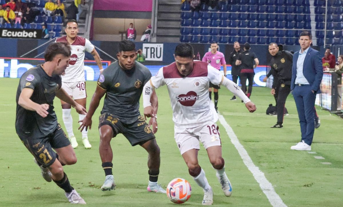 Aucas derrotó 1-0 a Vinotinto este lunes en el estadio Banco Guayaquil, asegurando su lugar en el hexagonal final por el título de la Liga Ecuabet.