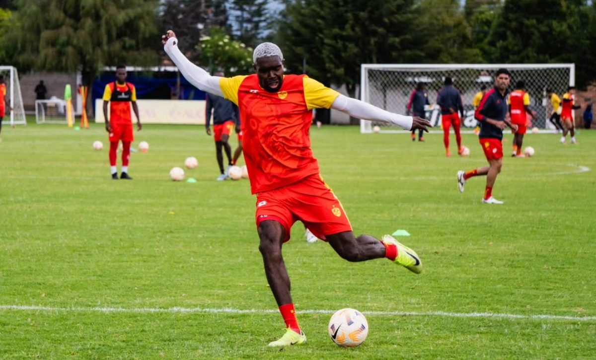Aucas desmiente negociaciones por Michael Carcelén al fútbol argentino