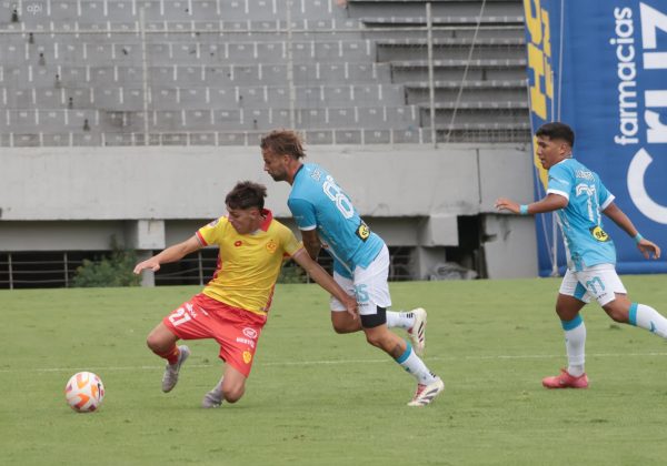 Igualdad entre Aucas y Manta FC en la jornada 13 de la LigaPro.