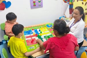 Los menores tienen el acompañamiento permanente de docentes especializados.