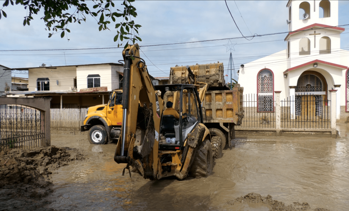 Autoridades y ciudadanos luchan contra los estragos del invierno en Estancia Vieja