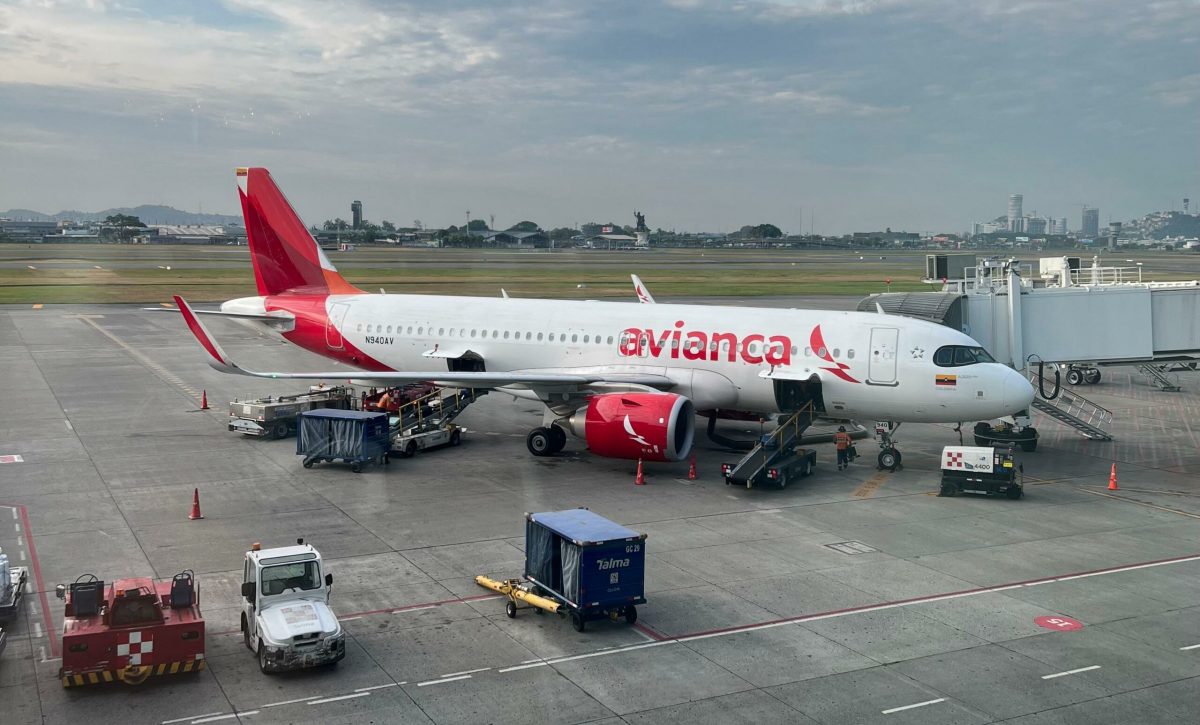 Avianca mantendrá sus operaciones en el aeropuerto de Manta pero solo en un horario