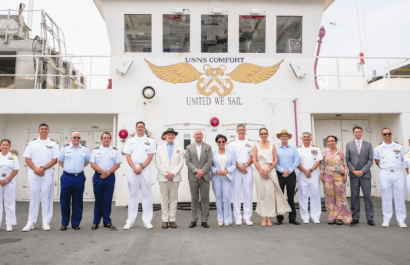 Ayuda humanitaria de la Misión USNS Comfort beneficia a planteles educativos de Manta