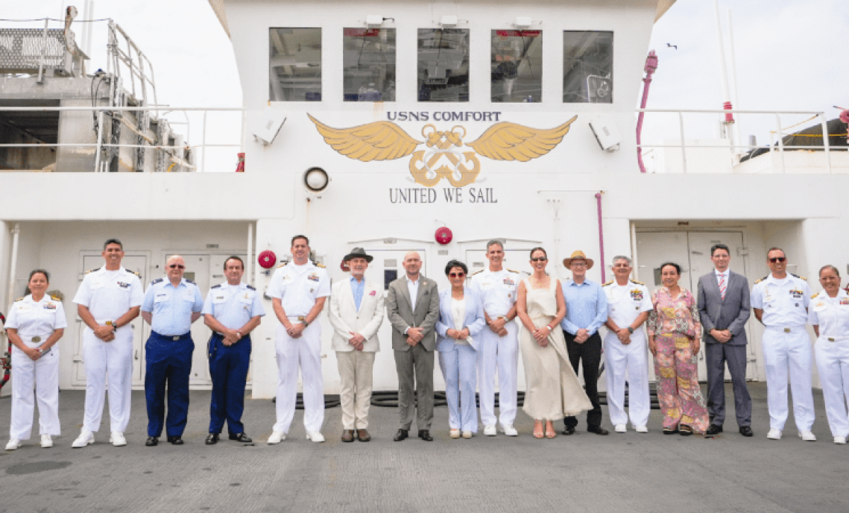 Ayuda humanitaria de la Misión USNS Comfort beneficia a planteles educativos de Manta